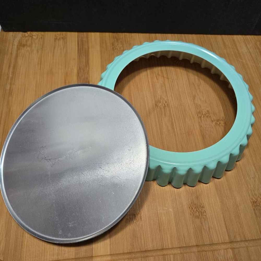 Nordic Ware Colors Bakeware Mint Quiche and Tart Pan